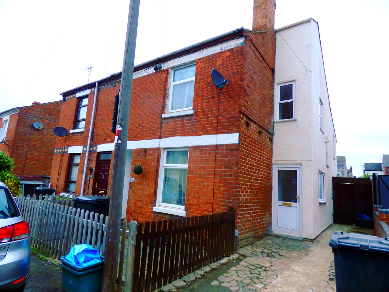 Gloucester 2 Bed SemiDetached House, Melbourne Street East, GL1 To