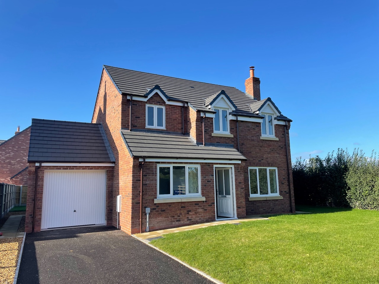 Oswestry 3 Bed Detached House, Herriman Close, SY11 To Rent Now for