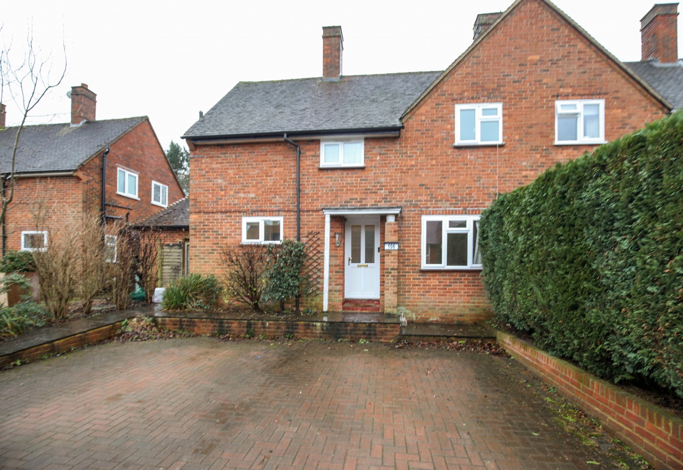 Shalford 3 Bed SemiDetached House, Tillingbourne Road, GU4 To Rent
