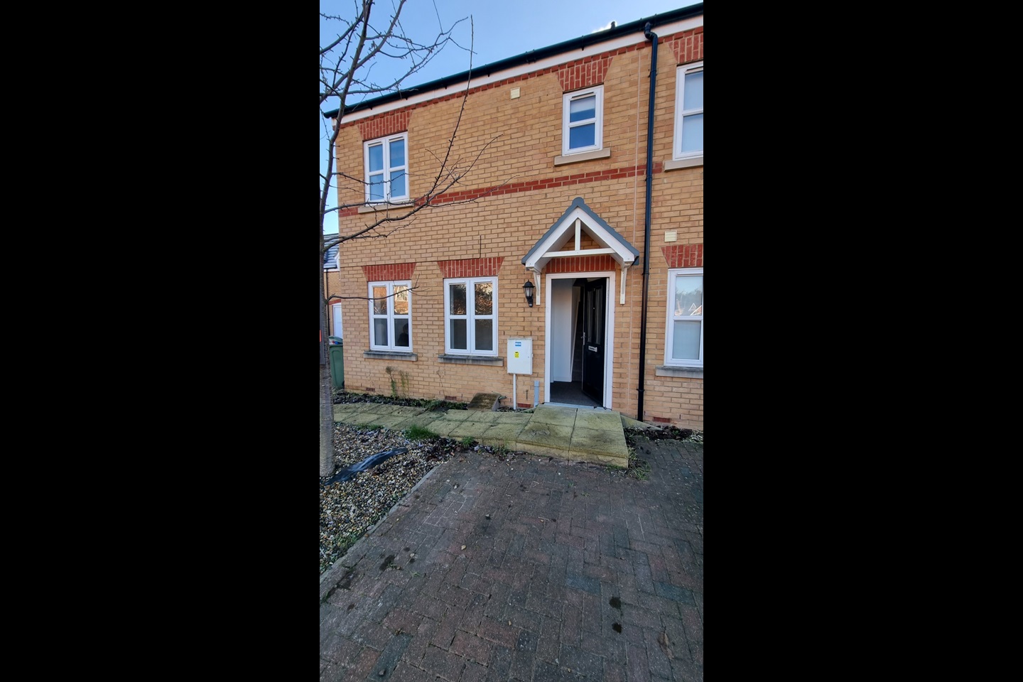 Peterborough 3 Bed SemiDetached House, Pear Tree Gardens, PE1 To