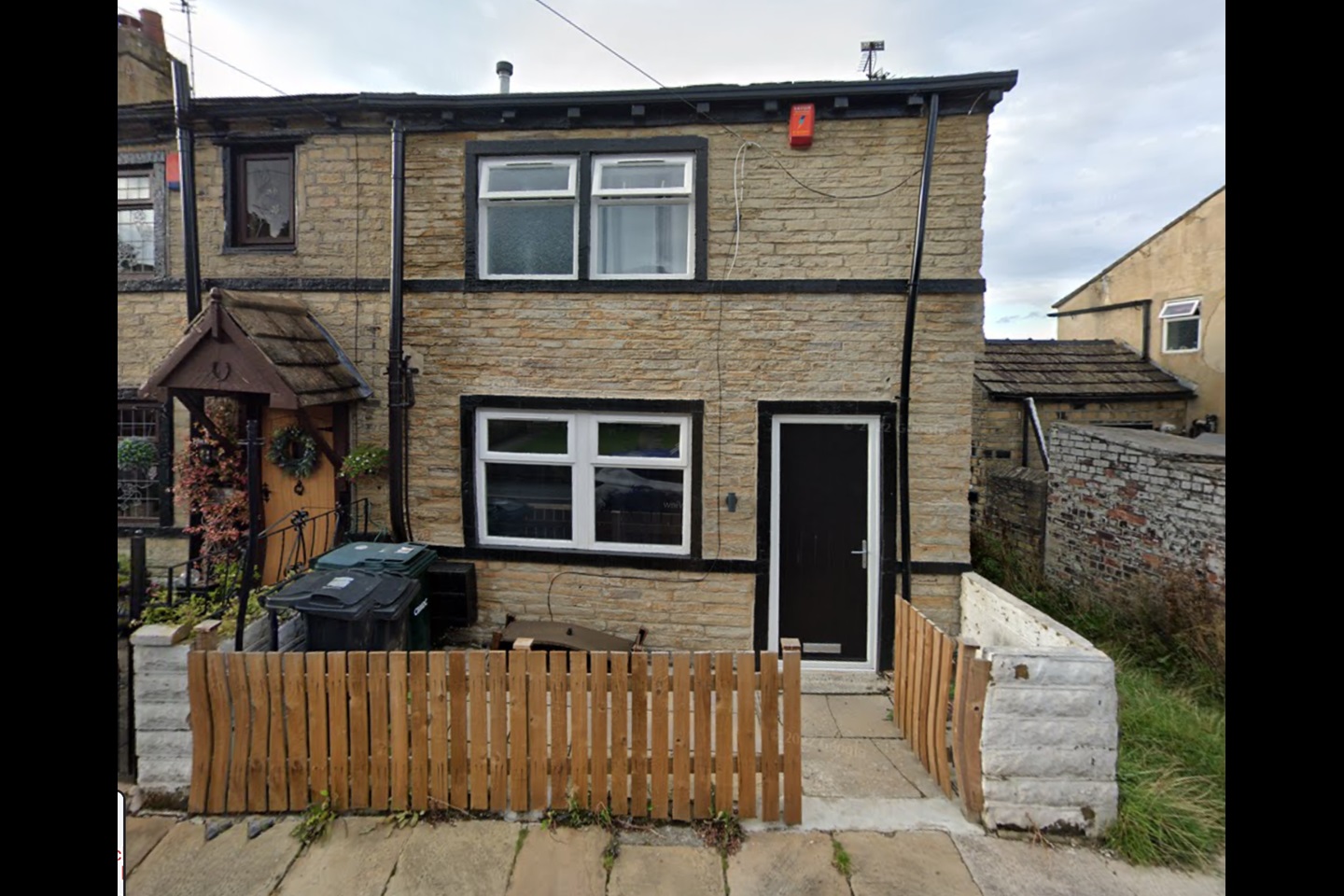 Bradford 2 Bed End Terrace, Haycliffe Lane, BD5 To Rent Now for £