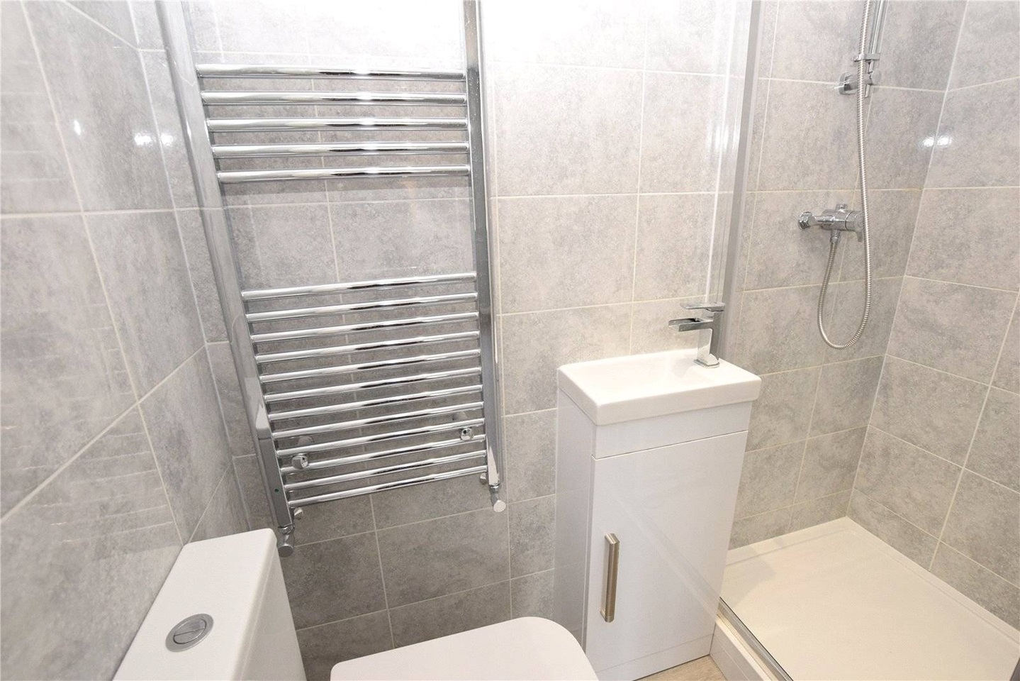 Leeds 3 Bed SemiDetached House, Stonecliffe Drive, LS12 To Rent