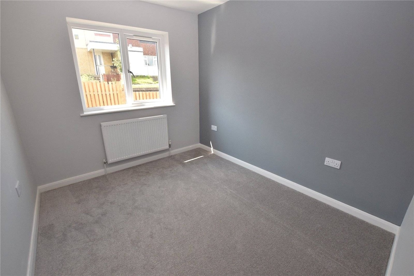 Leeds 3 Bed SemiDetached House, Stonecliffe Drive, LS12 To Rent