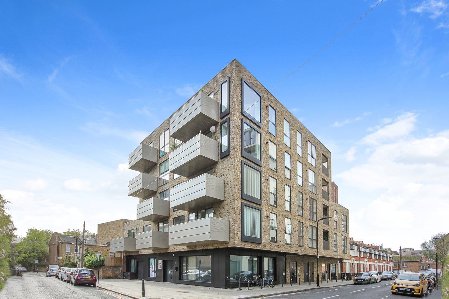 London 2 Bed Flat, Julius Seal House, E9 To Rent Now for £2,300.00 p/m