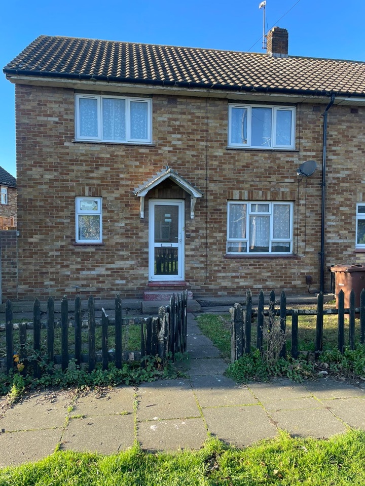 Tilbury 3 Bed Terraced House, Newton Road, RM18 To Rent Now for £1,700.00 p/m
