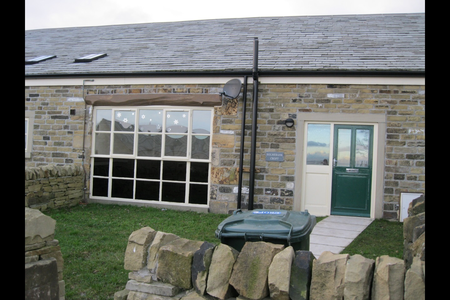 Tyersal, Bradford 4 Bed SemiDetached House, Holmebank Farm, BD4 To