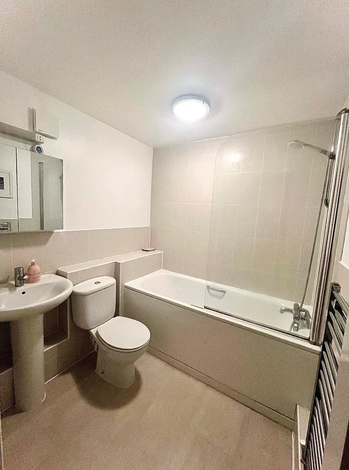 Woolmer Green 1 Bed Kimptons Court, SG3 To Rent Now for