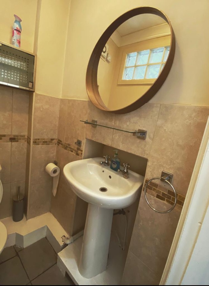 London 1 Bed Flat, Dewsbury Court, W4 To Rent Now for £1,650.00 p/m