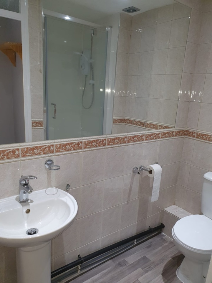 Herts Studio Flat, Shurland Ave, EN4 To Rent Now for £950.00 p/m