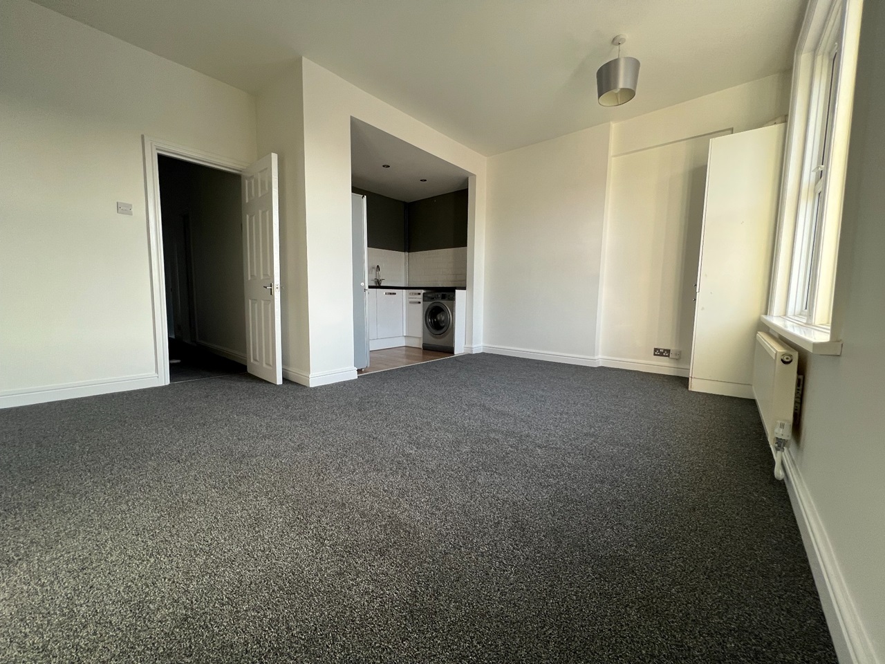 Portsmouth 2 Bed Flat, Copnor Road, PO3 To Rent Now for £995.00 p/m
