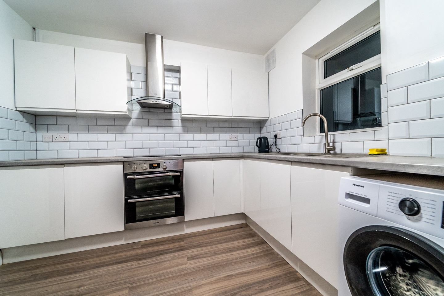 Borehamwood Studio Flat, Rowley Lane, WD6 To Rent Now for £1,500.00 p/m