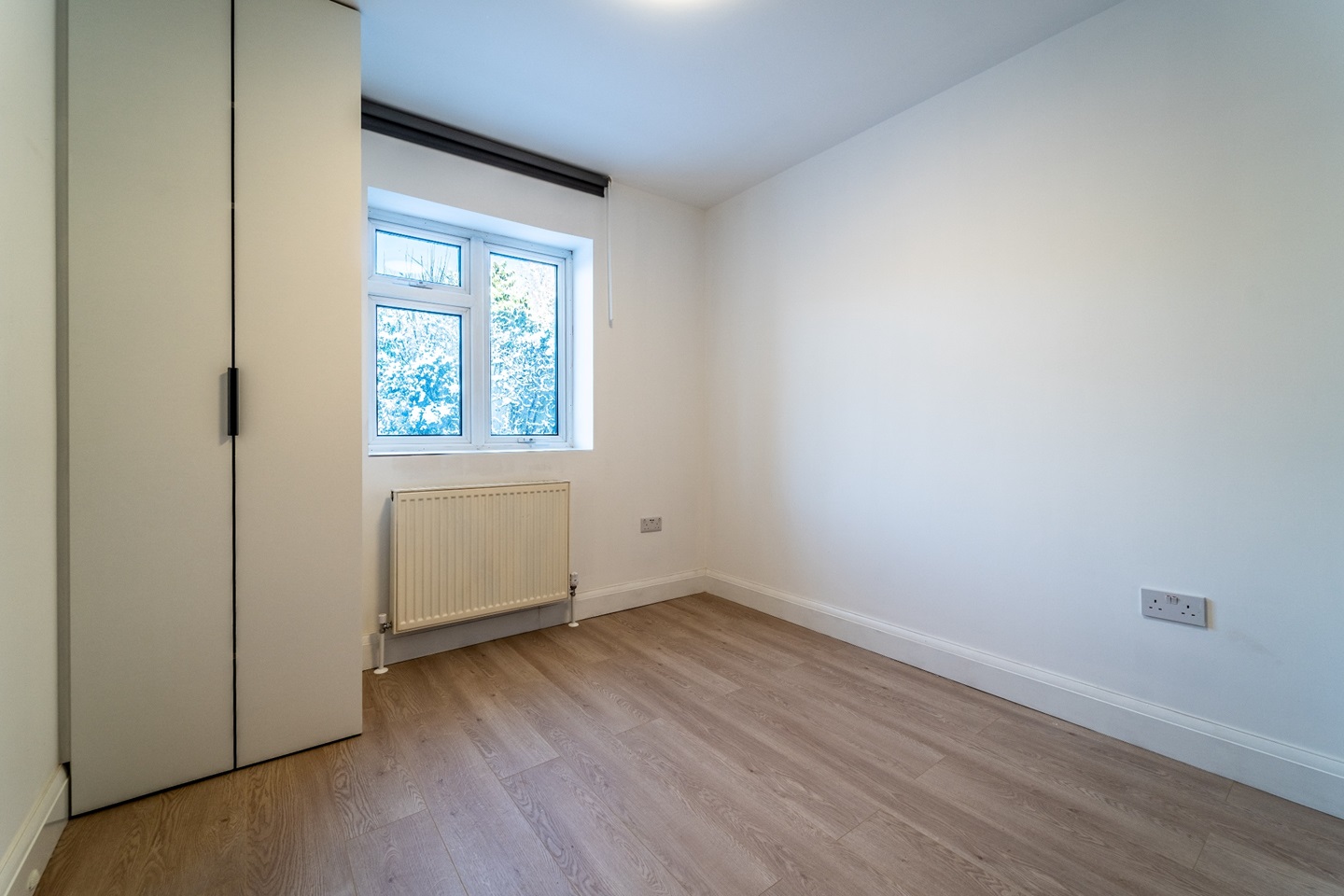 Borehamwood Studio Flat, Rowley Lane, WD6 To Rent Now for £1,500.00 p/m