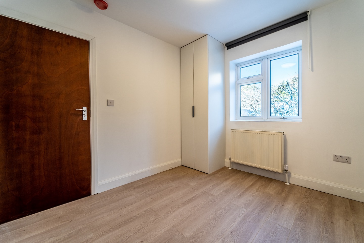 Borehamwood Studio Flat, Rowley Lane, WD6 To Rent Now for £1,500.00 p/m