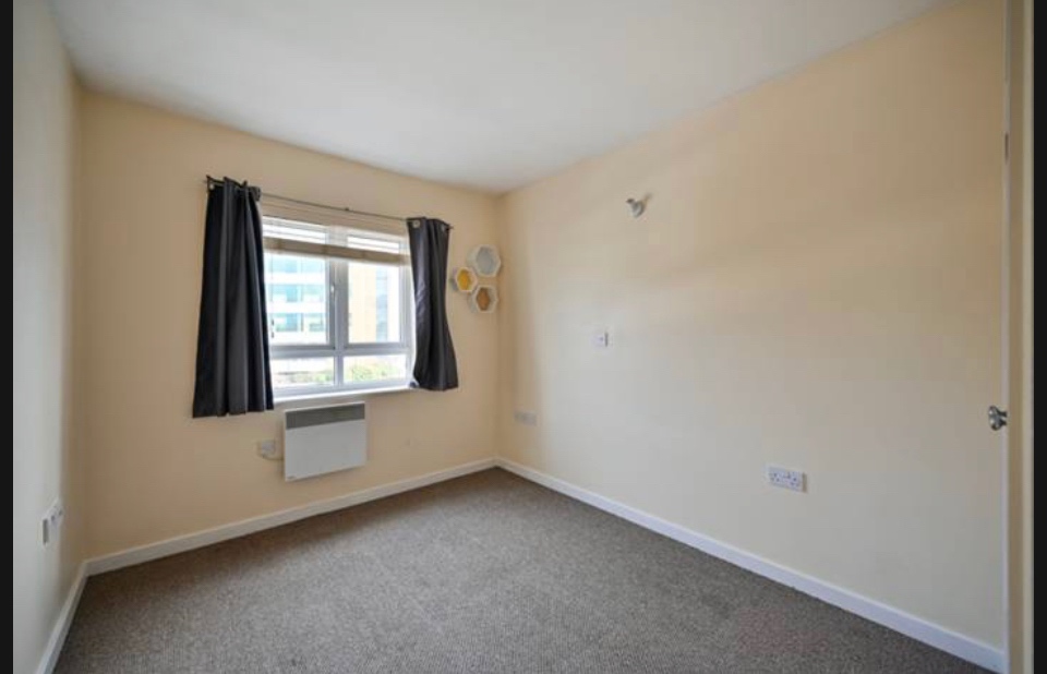 Colnbrook 2 Bed Flat, Sovereign Heights, SL3 To Rent Now for £1,425