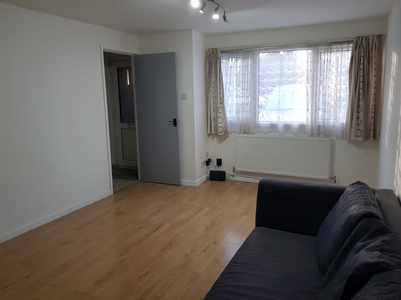 Netherfield, Milton Keynes 3 Bed Terraced House, Broadlands, MK6 To