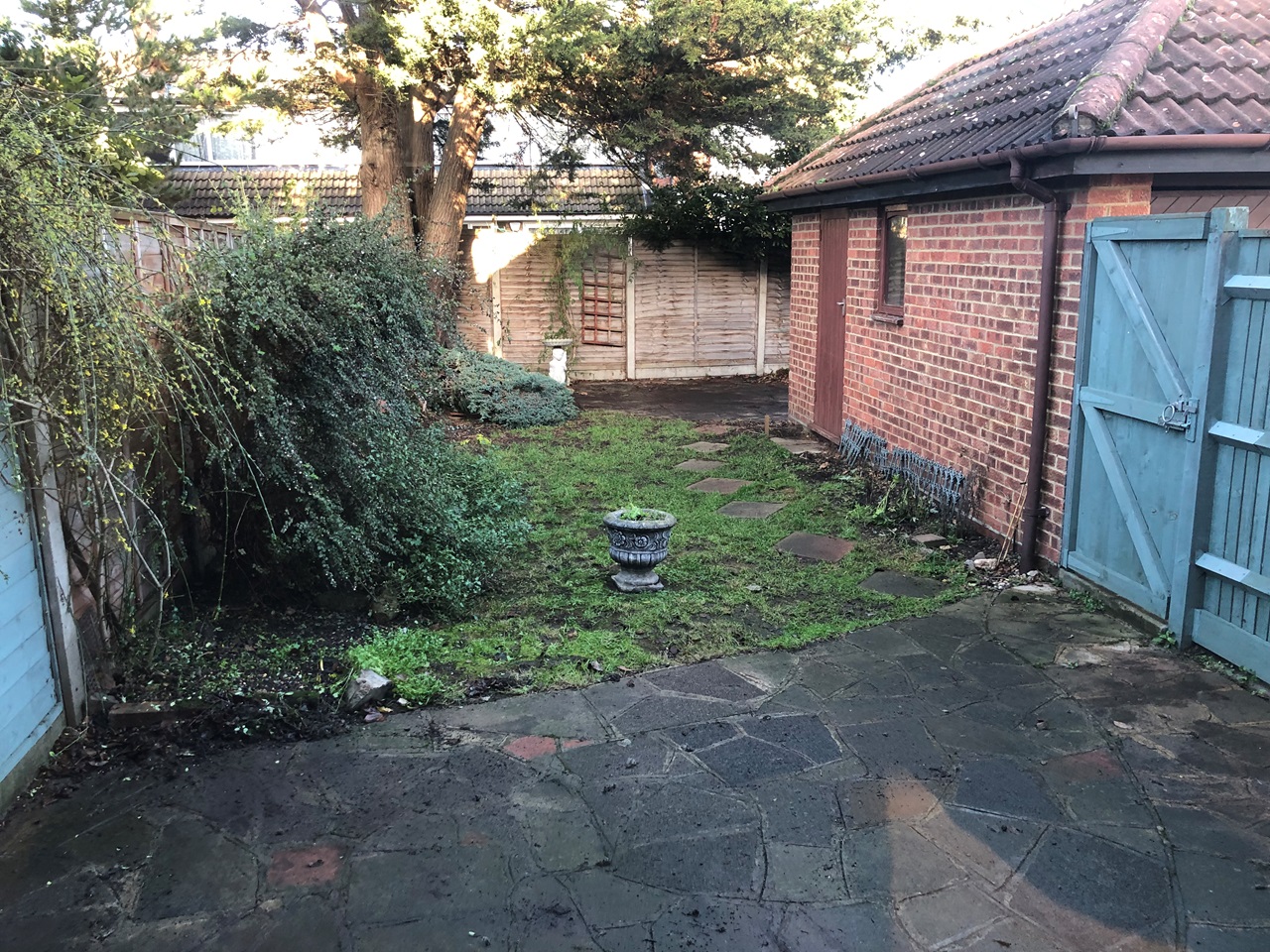 Cheshunt, Waltham Cross 3 Bed Detached House, Girton Court, EN8 To