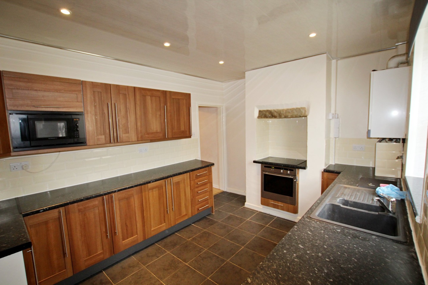 Clayton Le Moors, Accrington 2 Bed Terraced House, Barnes Street, BB5