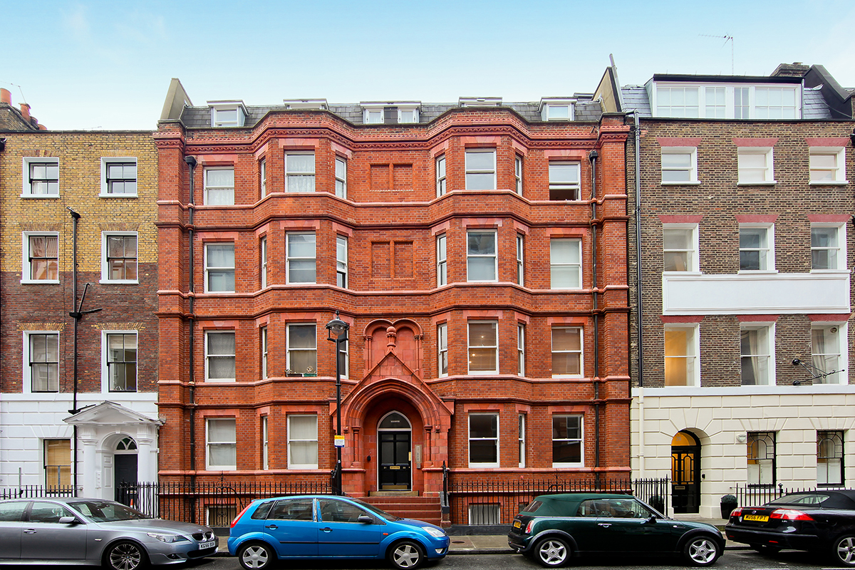 Fitzrovia 2 Bed Flat, Nassau Street, W1W To Rent Now for £2,800.00 p/m