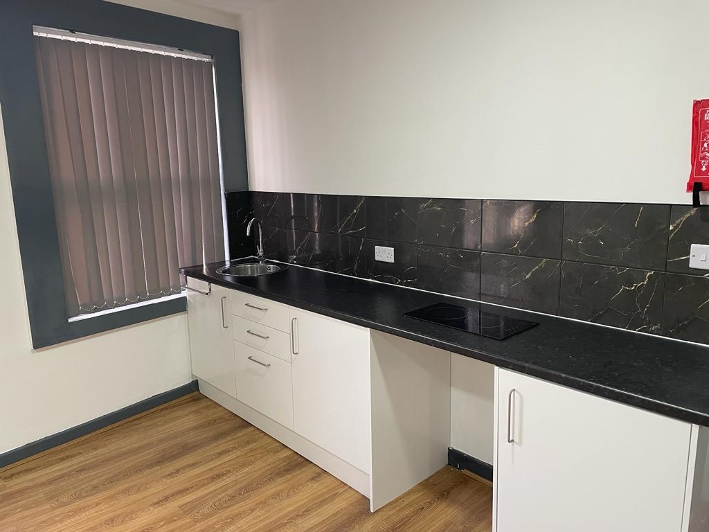 Liverpool 1 Bed Flat, Barlow Lane, L4 To Rent Now for £750.00 p/m