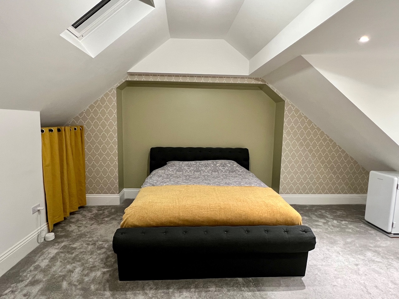 London Room in a Shared House, Atkins Road, SW12 To Rent Now for £