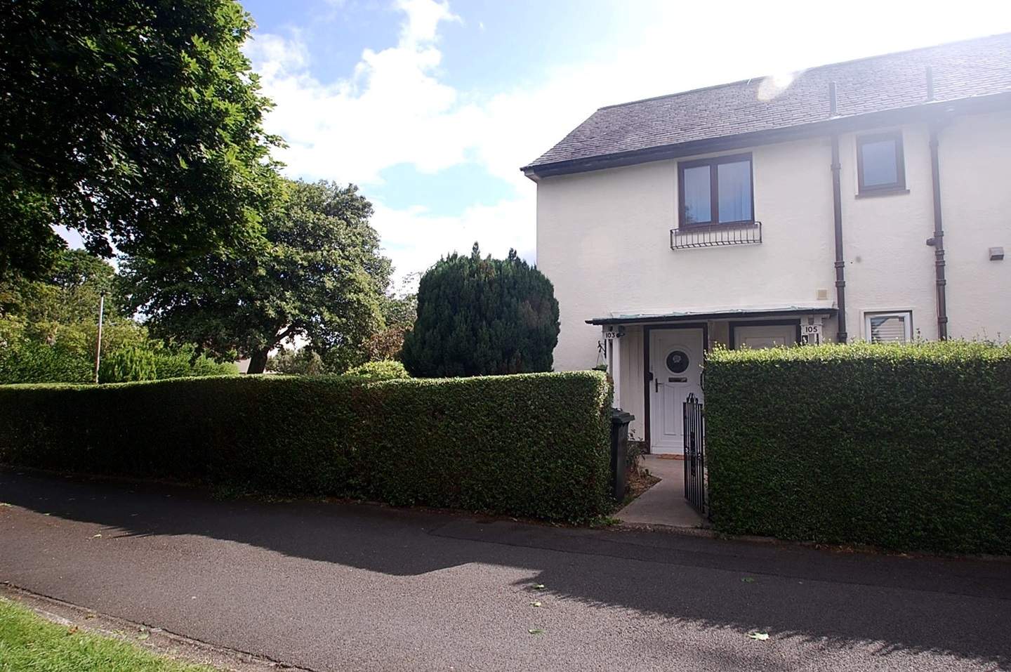 Edinburgh 2 Bed Flat, Ravenswood Avenue, EH16 To Rent Now for £975.