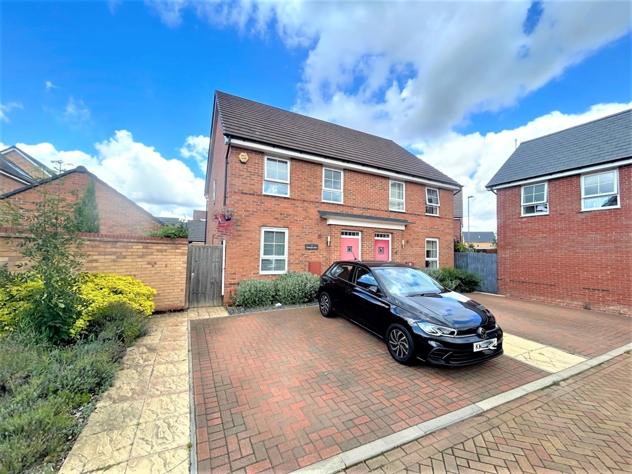 Brooklands, Milton Keynes 3 Bed SemiDetached House, Torrington Drive