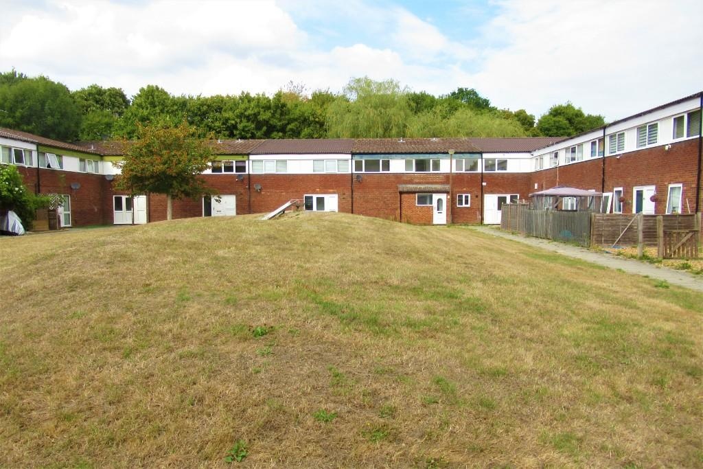 Hodge Lea, Milton Keynes 4 Bed Terraced House, Reeves Croft, MK12