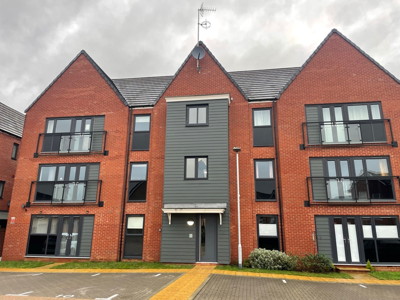 Broughton, Milton Keynes 2 Bed Flat, Countess Way, MK10 To Rent Now