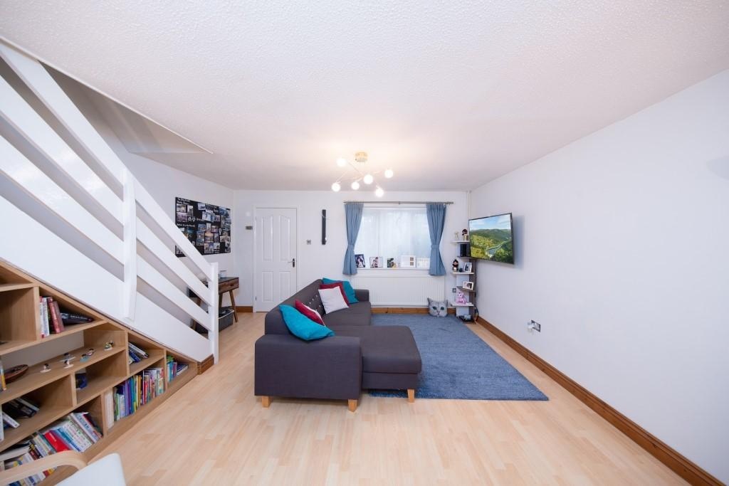 Bicester 3 Bed SemiDetached House, Lerwick Croft, OX26 To Rent Now