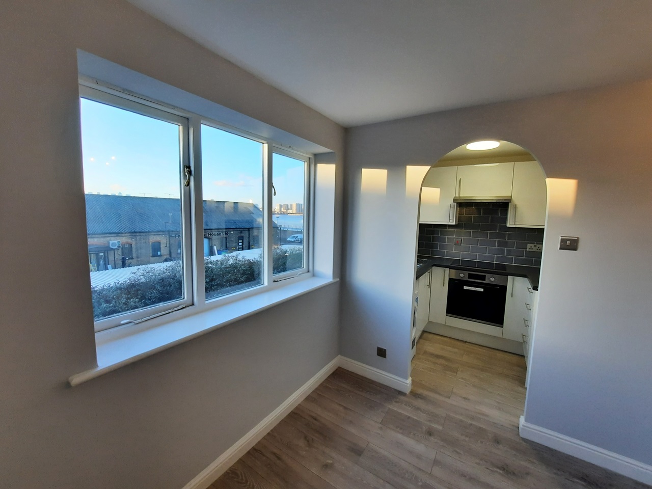 London 1 Bed Flat, Bywater House, SE18 To Rent Now for £1,300.00 p/m