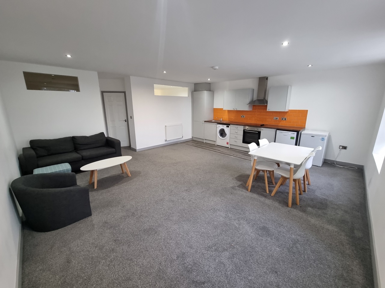 Barnsley 2 Bed Flat, Bed Springfield House, S70 To Rent Now for £680.00 p/m