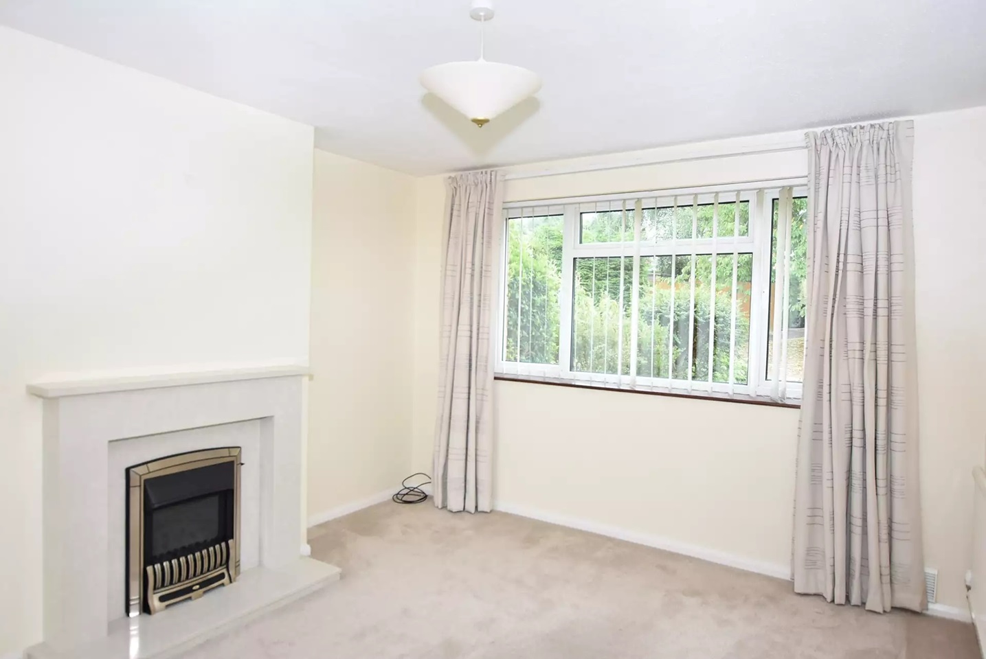 Nailsea, Bristol 3 Bed SemiDetached House, Greenslade Gardens, BS48