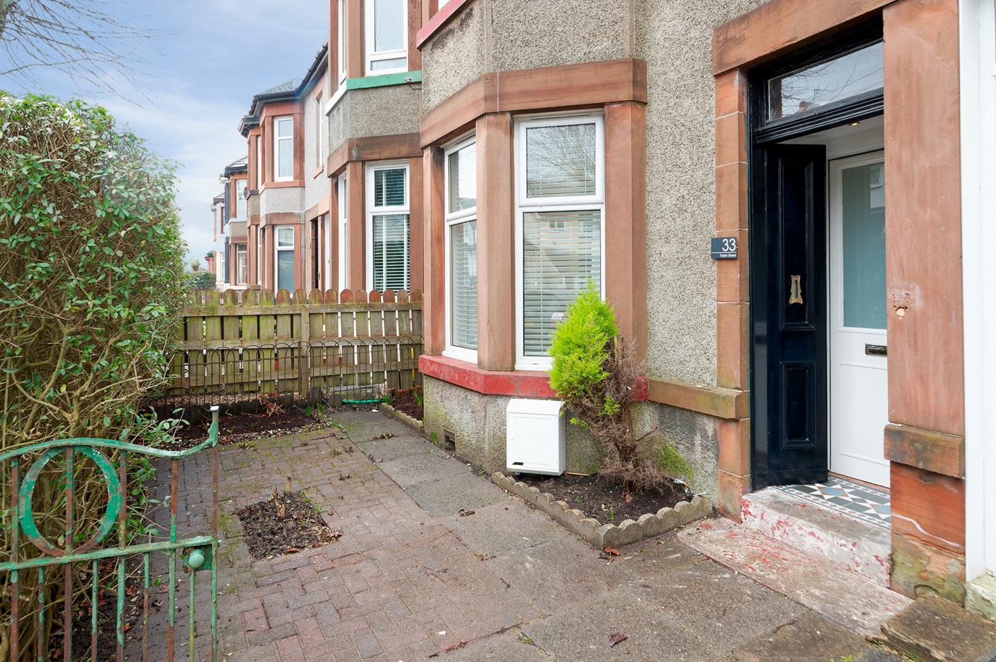 Clydebank 2 Bed Flat, Taylor Street, G81 To Rent Now for £800.00 p/m