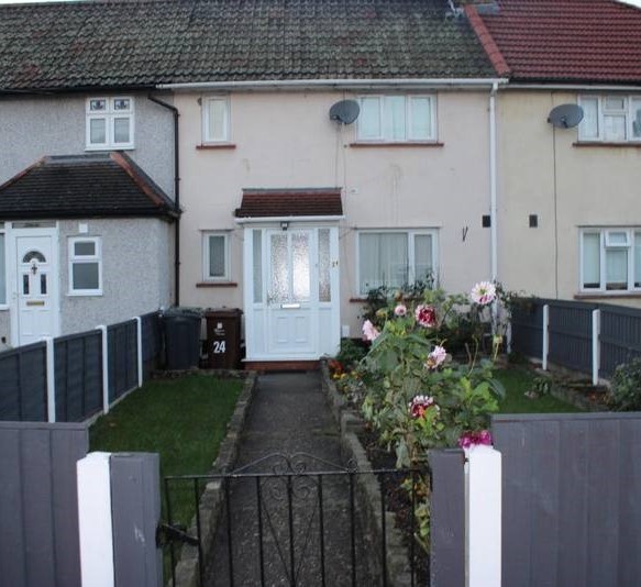 Barking 3 Bed Terraced House, Meadow Road, IG11 To Rent Now for £
