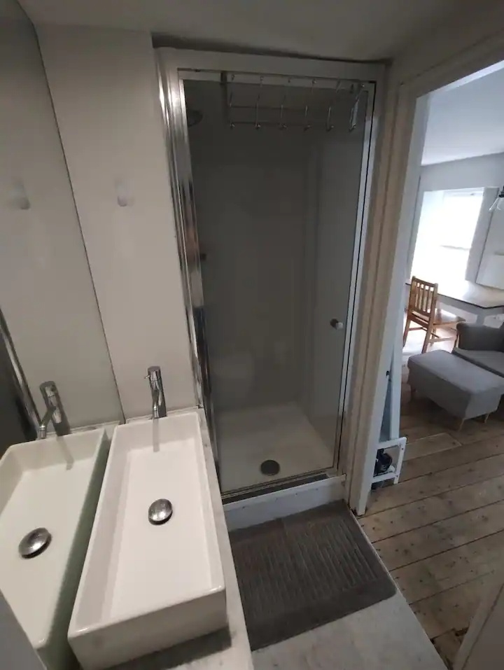 London Studio Flat, Caledonian Road, N1 To Rent Now for £1,560.00 p/m