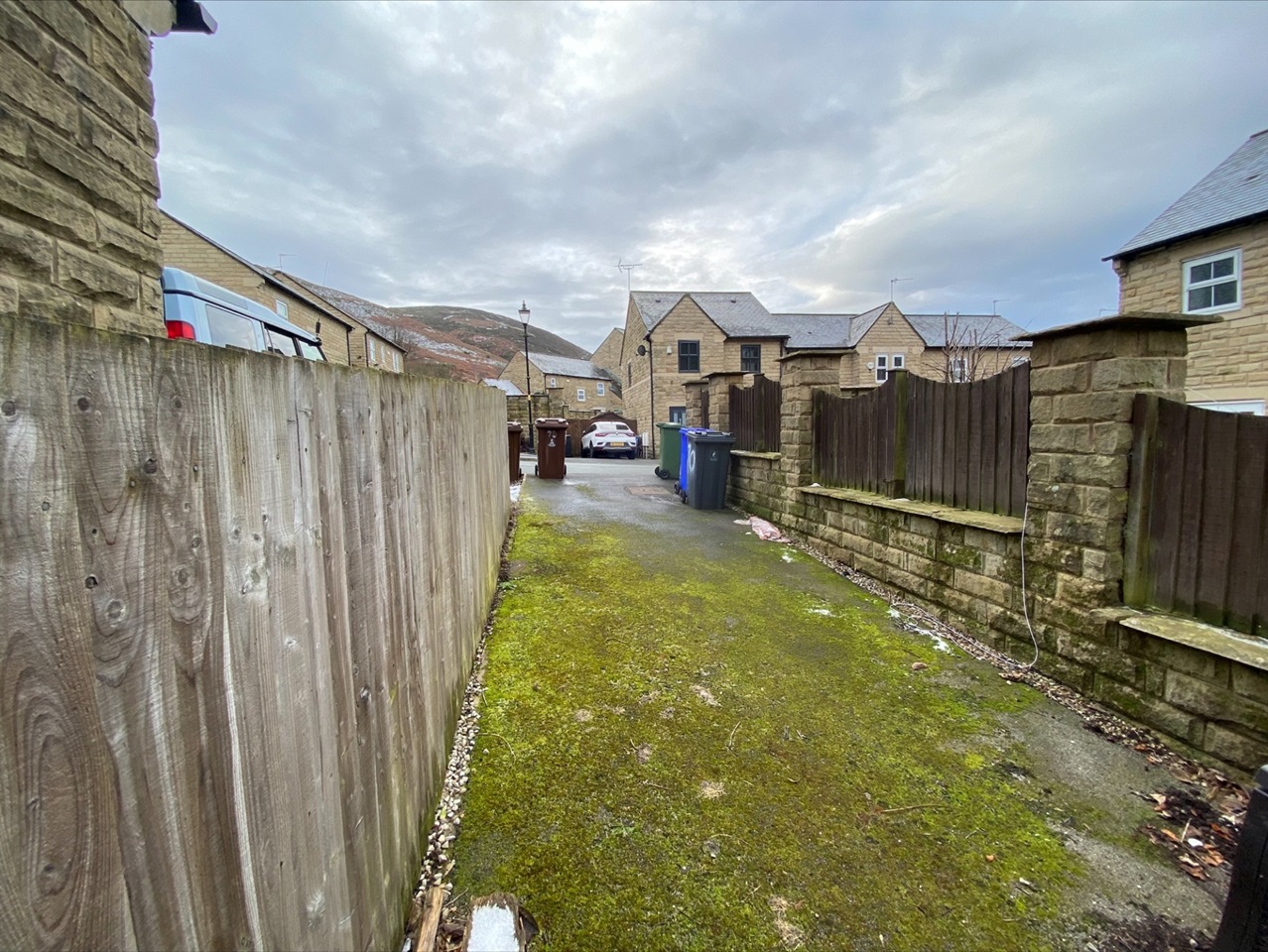 Carrbrook, Stalybridge 3 Bed SemiDetached House, Calico Crescent