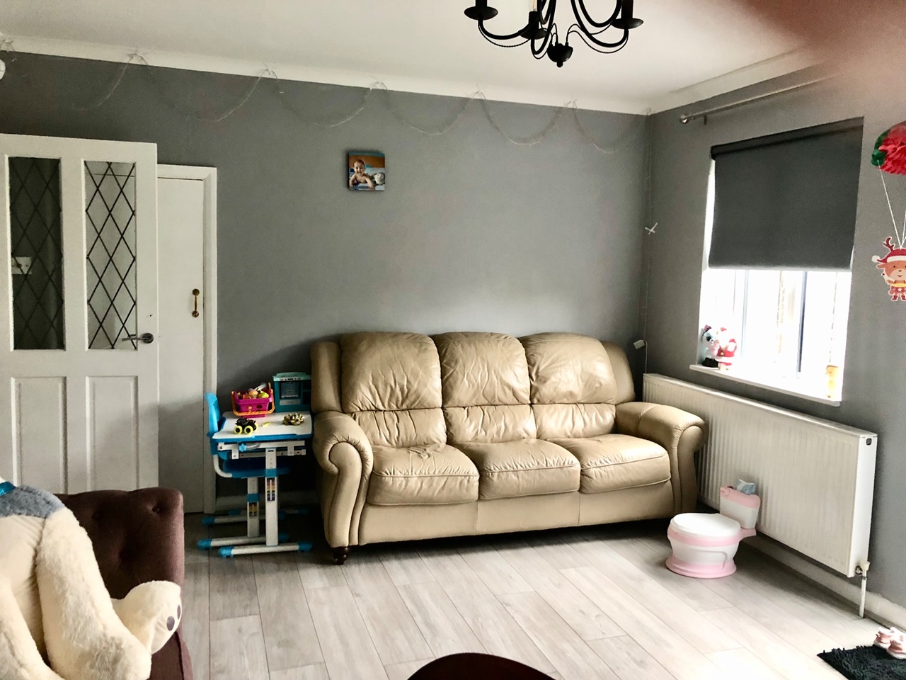 Staines Upon Thames 4 Bed SemiDetached House, Gloucester Crescent