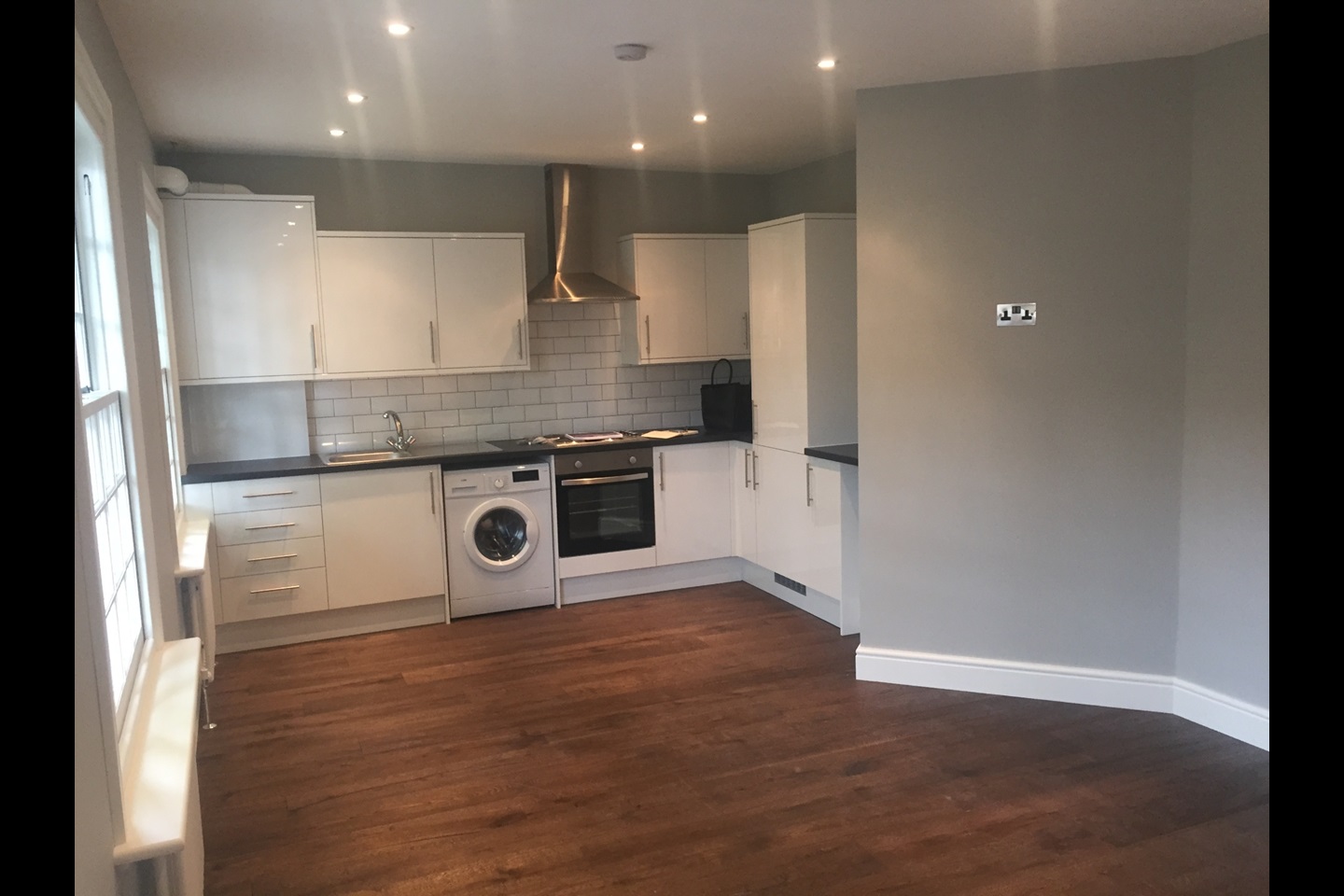 Elephant & Castle 1 Bed Flat, Merrow Street, SE17 To Rent Now for £