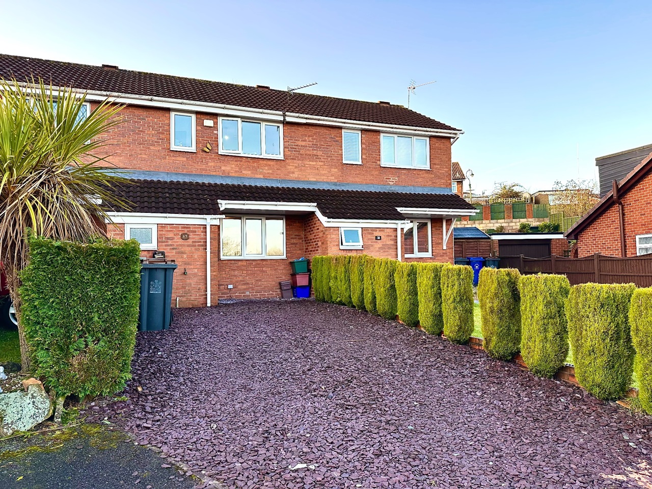 Talke, StokeOnTrent 2 Bed Terraced House, Tollgate Close, ST7 To