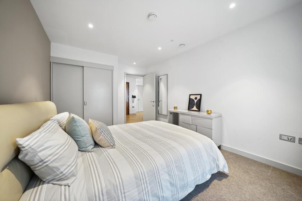 London 3 Bed Flat, Tantallon House, SE1 To Rent Now for £4,251.00 p/m