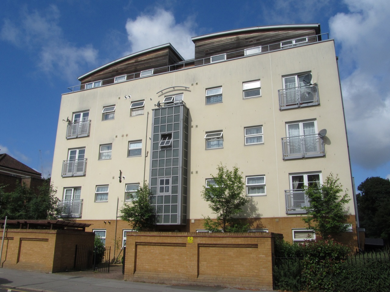 Croydon 2 Bed Flat, Solar Court, CR0 To Rent Now for £1,550.00 p/m