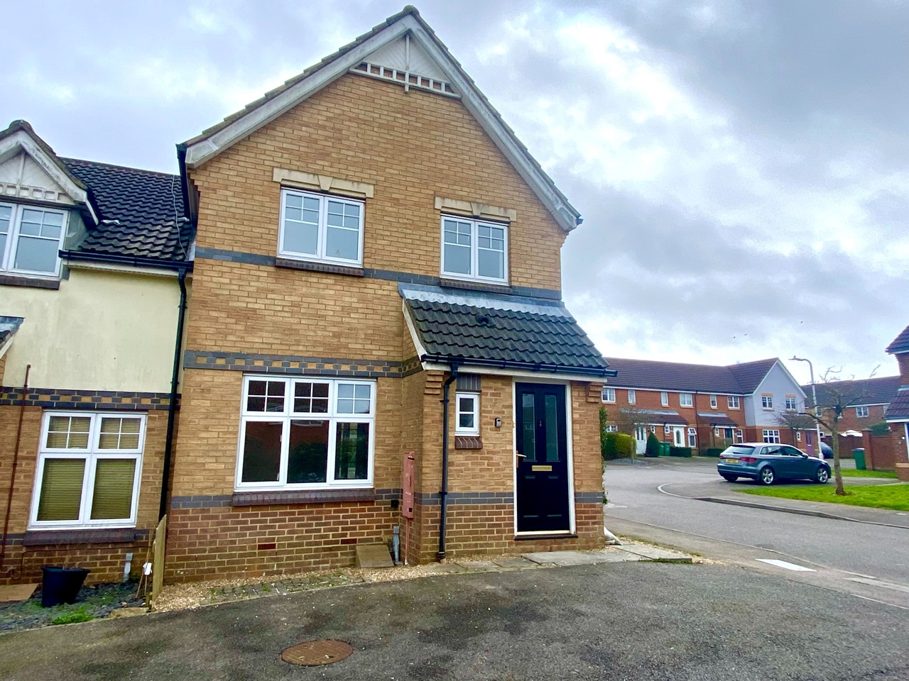 Hawkinge, Folkestone 3 Bed End Terrace, Kirton Close, CT18 To Rent