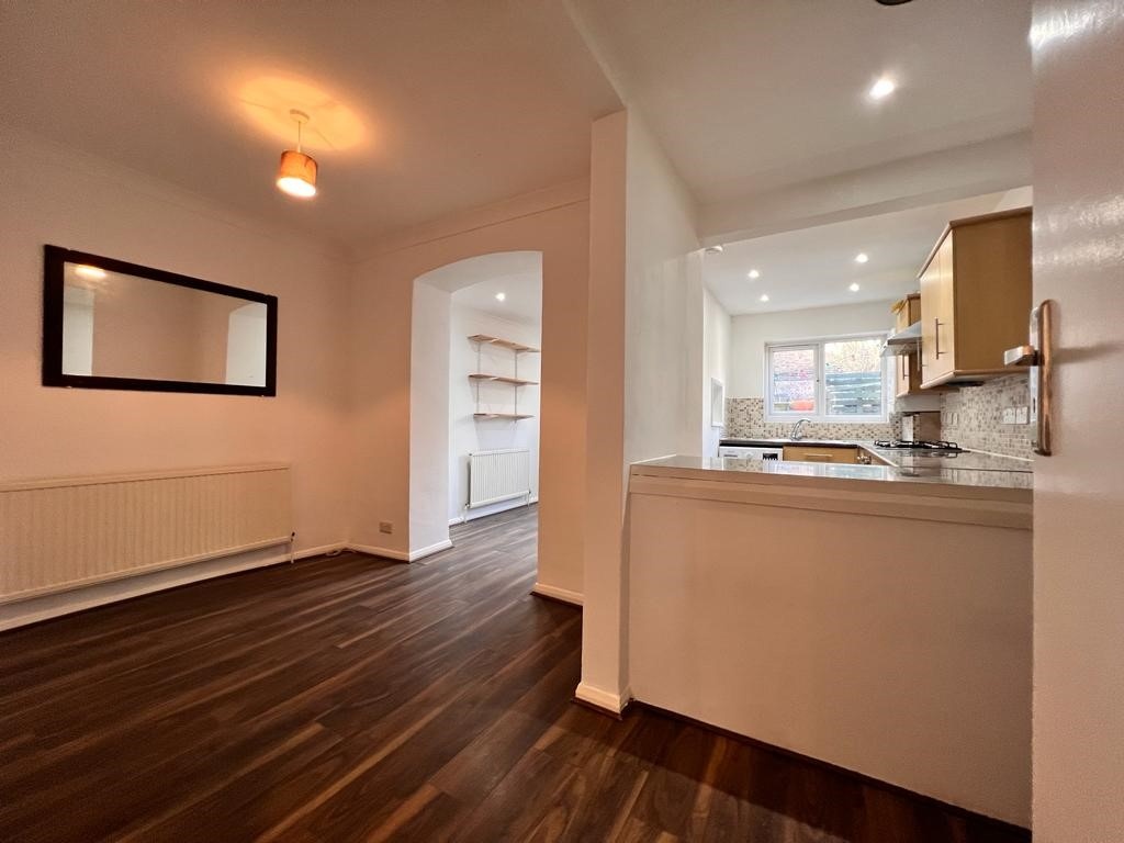 London 1 Bed Flat, Street, E3 To Rent Now for £1,800.00 p/m