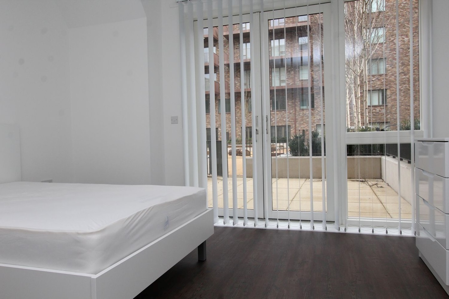 London 3 Bed Terraced House, Frobisher Yard, E16 To Rent Now for £