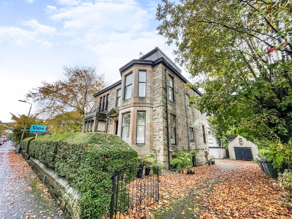 Paisley 1 Bed Flat, Carriagehill Drive, PA2 To Rent Now for £650.00 p/m