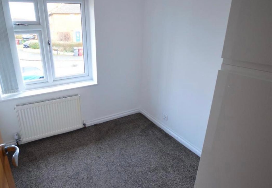 Slough Room in a Shared House, Cumberland Avenue, SL2 To Rent Now