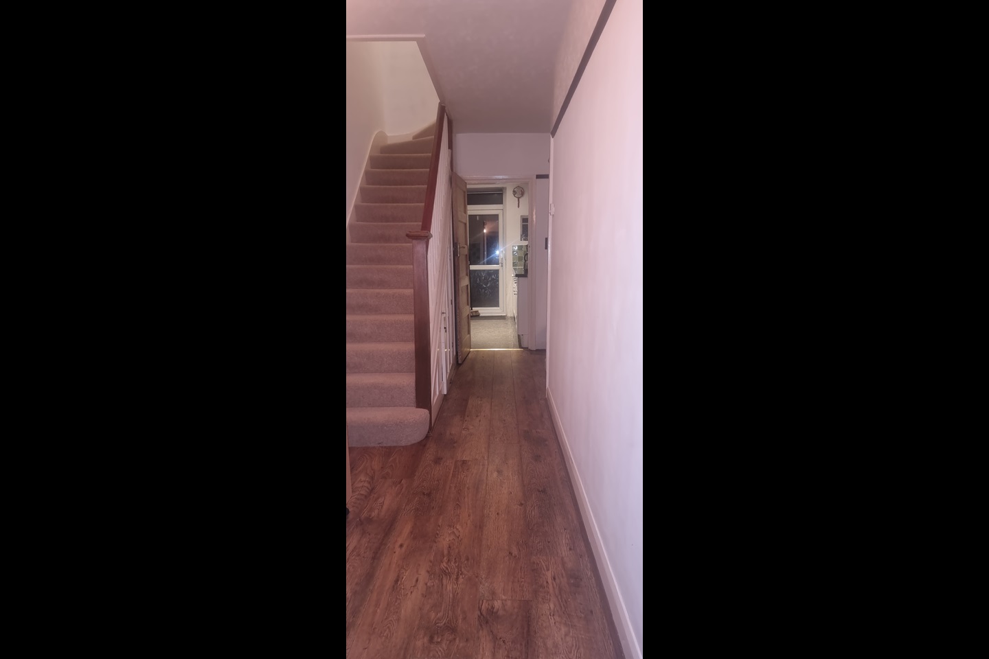 Worcester Park Room in a Shared House, Fairford Gardens, KT4 To
