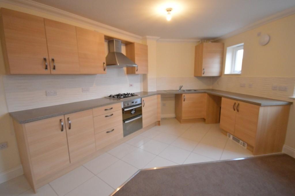 Saxmundham 2 Bed Flat, Warren Avenue, IP17 To Rent Now for £760.00 p/m