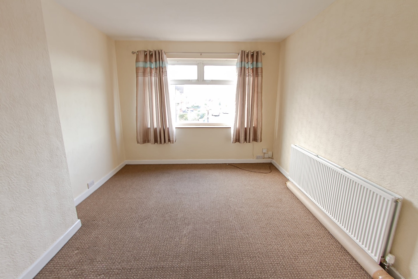 Coventry 4 Bed Four Pounds Avenue, CV5 To Rent Now for