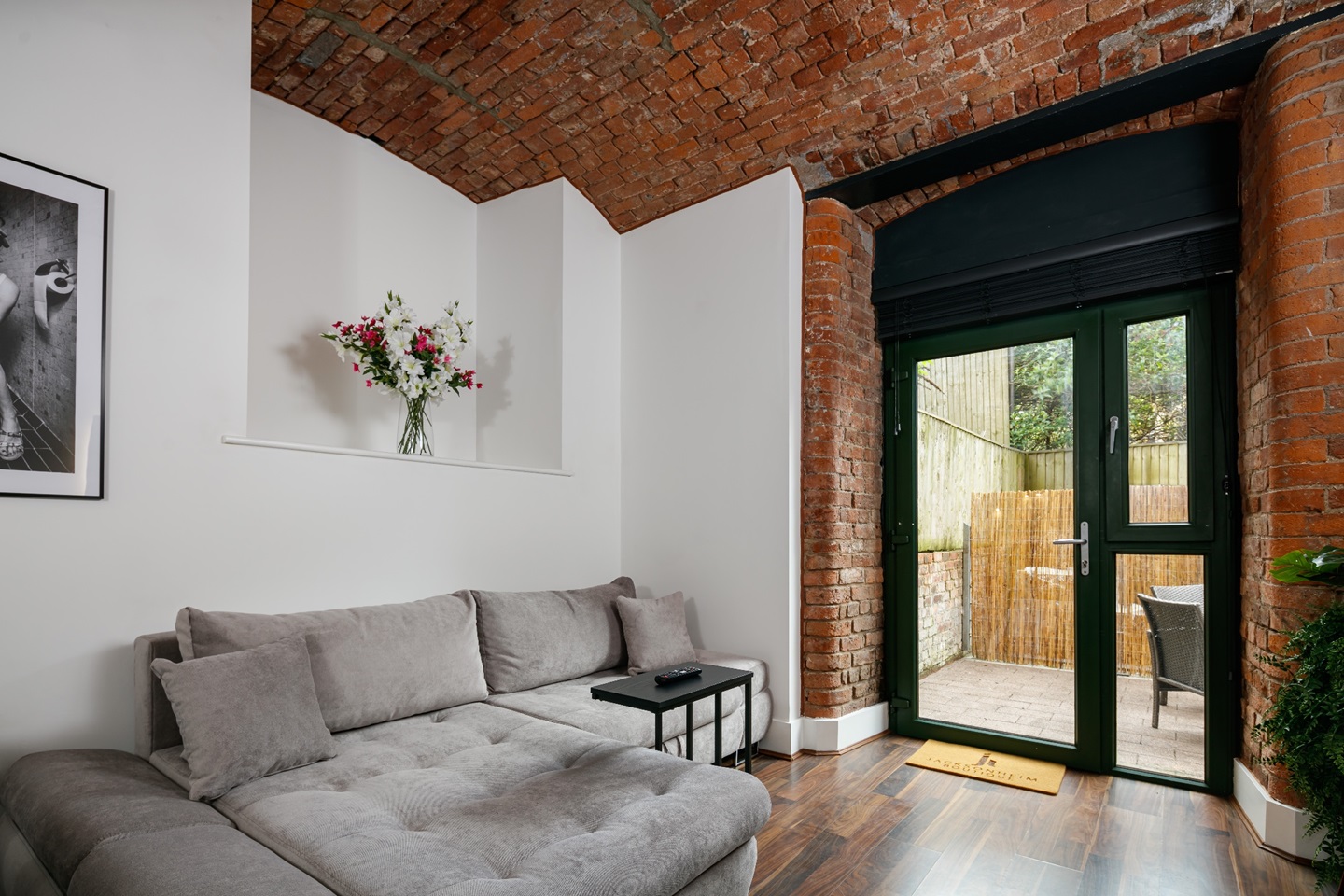 Manchester 2 Bed Flat, Macintosh Mills, M1 To Rent Now for £3,150.